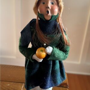 Byers Choice LTD edition Caroler